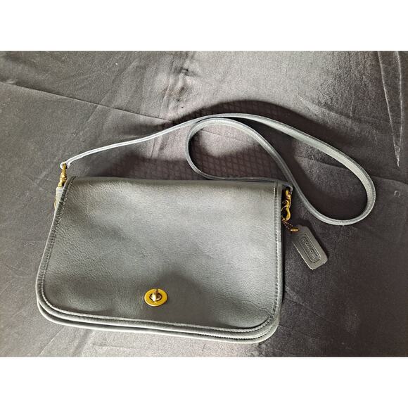 Coach Handbags - Coach Vintage City Bag Crossbody Shoulder bag Navy Gray Leather Used